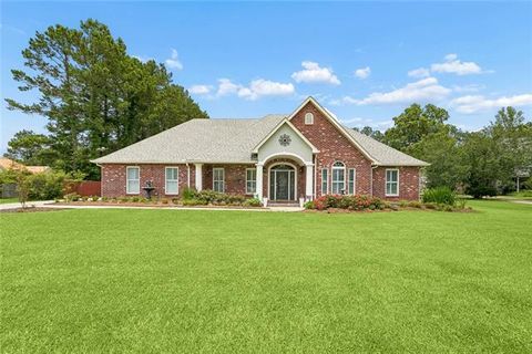 Photo of 41459 Rue Maison, Ponchatoula, LA 70454 (MLS # NO2561389)