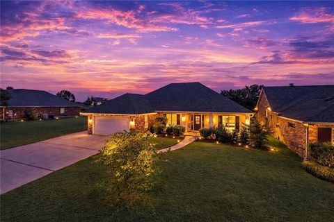 Photo of 414 Moonraker Drive Dr, Slidell, LA 70458 (MLS # NO2547589)