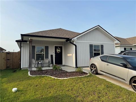 Photo of 3874 Seagull Circle CIR, Covington, LA 70461 (MLS # NO2565078)