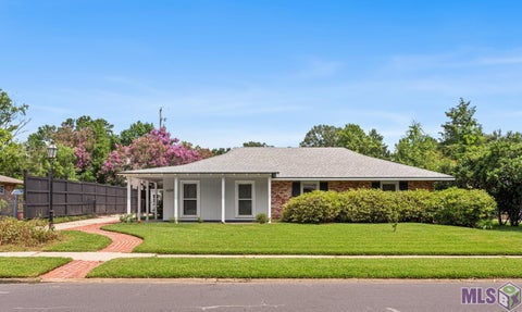 Photo of 6239 Peggy St St, Baton Rouge, LA 70808 (MLS # BR2026011784)
