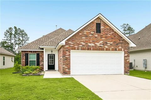Photo of 11241 Clover Knoll Drive Dr, Covington, LA 70433 (MLS # NO2559574)