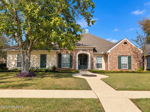 Photo of 101 Berwick Circle, Lafayette, LA 70508 (MLS # 2600009927)