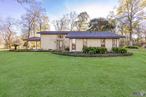 Photo of 10453 Shadowlake Dr Dr, Geismar, LA 70734 (MLS # BR2026001795)