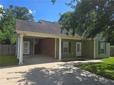 Photo of 44153 Wedgewood Court Ct, Hammond, LA 70403 (MLS # NO2541855)