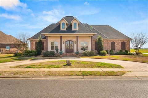 Photo of 204 Saint Andrews Drive, Alexandria, LA 71303 (MLS # CN2543068)