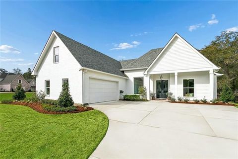 Photo of 305 Steeplechase Drive Dr, Abita Springs, LA 70420 (MLS # NO2545385)