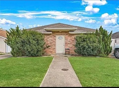 Photo of 3813 Jupiter Drive DR, Chalmette, LA 70043 (MLS # NO2560311)