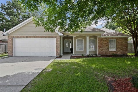 Photo of 1105 Picadilly Circle Cir, Slidell, LA 70461 (MLS # NO2560481)