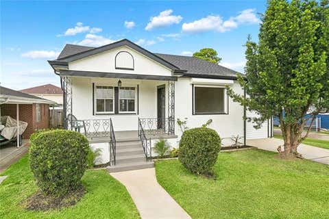 Photo of 526 Bellanger Street St, Harvey, LA 70058 (MLS # NO2574141)