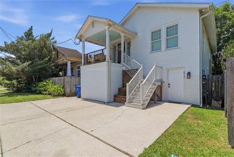 Photo of 517 David Street ST, New Orleans, LA 70119 (MLS # NO2564917)