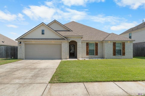 Photo of 35605 Vandora Dr Dr, Denham Springs, LA 70706 (MLS # BR2026012689)