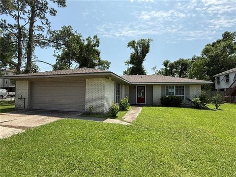Photo of 175 Bermuda Drive Dr, Slidell, LA 70458 (MLS # NO2554841)