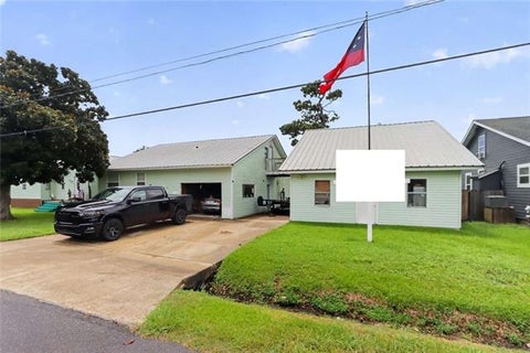 Photo of 557 Clayton Drive Dr, Norco, LA 70079 (MLS # NO2567846)
