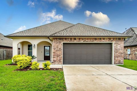 Photo of 143 Magnolia Bluff Drive Dr, Gray, LA 70359 (MLS # BY2026006129)