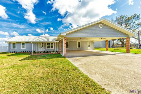 Photo of 208 Sophie St St, Labadieville, LA 70372 (MLS # BY2026000589)