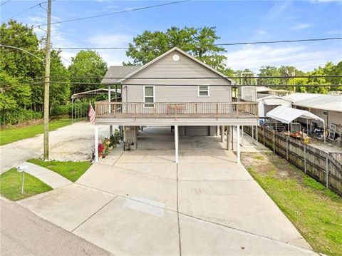 Photo of 507 Jean Lafitte Boulevard, Lafitte, LA 70067 (MLS # NO2558057)