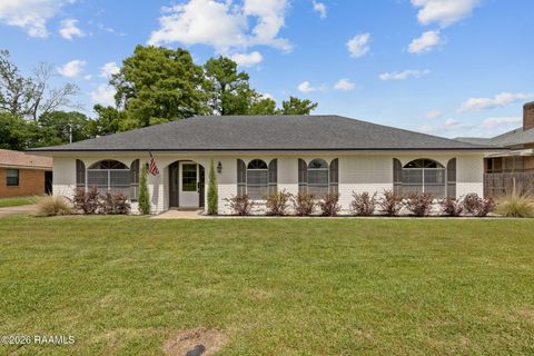 Photo of 610 E Demanade Drive, Lafayette, LA 70503 (MLS # 2600002927)