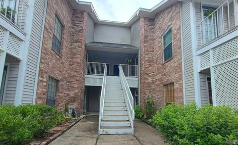 Photo of 8500 Bluebonnet Blvd Blvd #24, Baton Rouge, LA 70810 (MLS # BR2026009864)