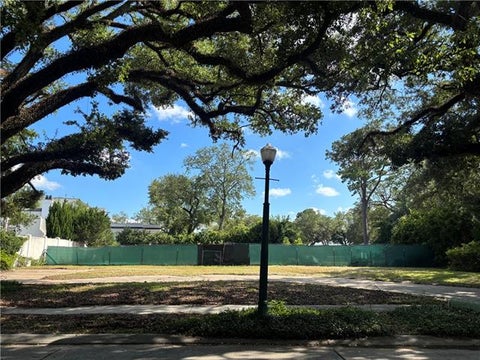 Photo of 38 Pelham Drive Dr, Metairie, LA 70005 (MLS # NO2562271)