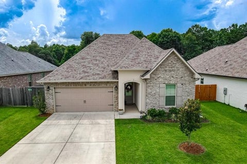 Photo of 455 Terrace Lake Drive Dr, Covington, LA 70435 (MLS # NO2561363)