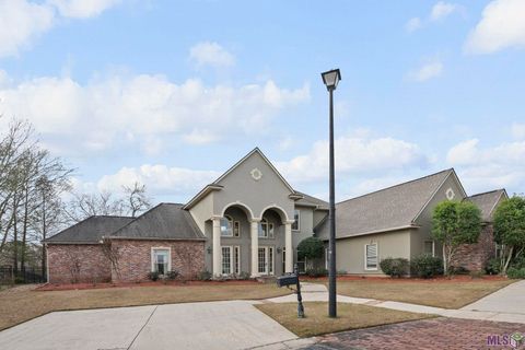 Photo of 3234 Silver Sand Dr Dr, Baton Rouge, LA 70816 (MLS # BR2026000277)