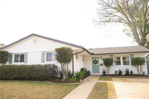 Photo of 3812 Haring Road Rd, Metairie, LA 70006 (MLS # NO2544998)