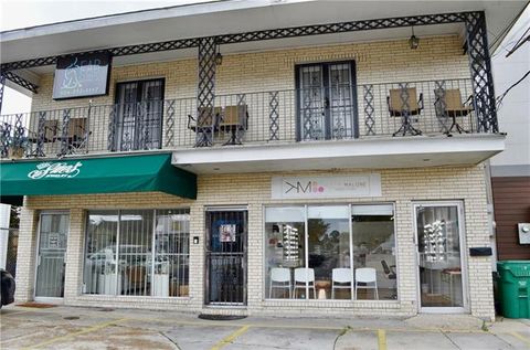 Photo of 3126 Metarie Road RD, Metairie, LA 70001 (MLS # NO2559782)