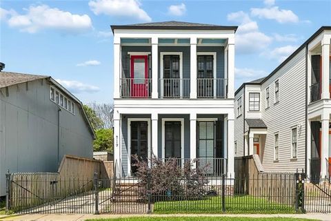 Photo of 719 Teche Street St, New Orleans, LA 70114 (MLS # NO2555715)