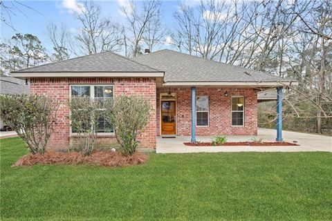 Photo of 126 Inspiration Lane Ln, Covington, LA 70433 (MLS # NO2543947)