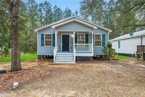 Photo of 19390 Slemmer Road Rd, Covington, LA 70433 (MLS # NO2547297)