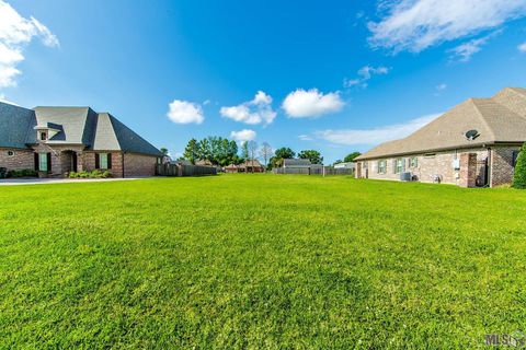 Photo of 172 Godchaux Drive Dr, Houma, LA 70360 (MLS # BY2026006919)
