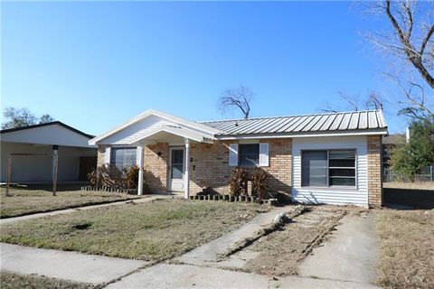 Photo of 377 Shadow Lane Ln, Laplace, LA 70068 (MLS # NO2541224)