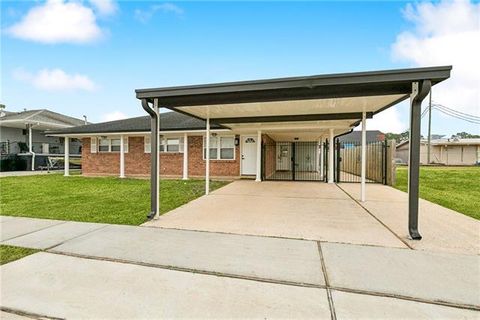 Photo of 4917 Rosalia Drive Dr, New Orleans, LA 70127 (MLS # NO2552444)