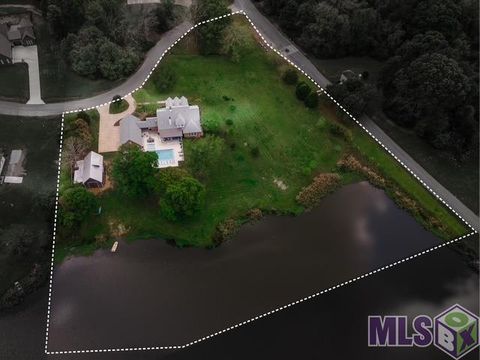 Photo of 5042 Thompson Cove Dr Dr, St. Francisville, LA 70775 (MLS # BR2026006138)