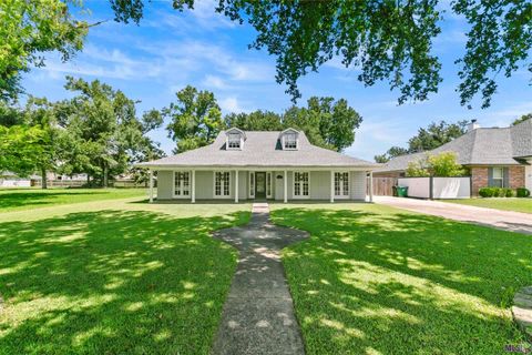 Photo of 129 Somerset ST, Laplace, LA 70068 (MLS # BY2026012634)