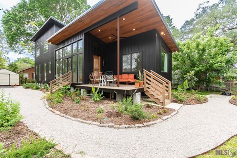 Photo of 2684 Cork St St, Baton Rouge, LA 70806 (MLS # BR2026004597)