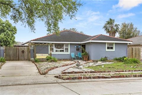 Photo of 2328 New York Street St, New Orleans, LA 70122 (MLS # NO2547818)