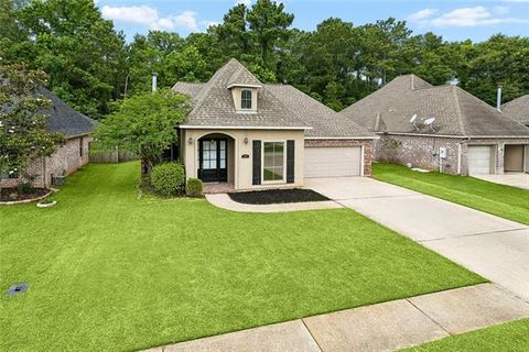 Photo of 397 S Brown Thrasher Loop Loop, Madisonville, LA 70447 (MLS # NO2561797)