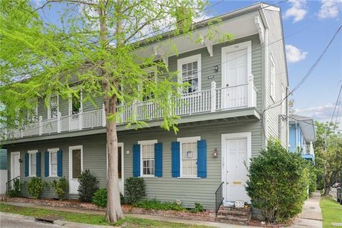 Photo of 1103 Austerlitz Street St #1103, New Orleans, LA 70115 (MLS # NO2552121)