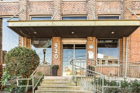 Photo of 920 Poeyfarre Street St #387, New Orleans, LA 70130 (MLS # NO2543764)