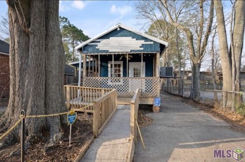 Photo of 5557 Government St St, Baton Rouge, LA 70806 (MLS # BR2026003556)