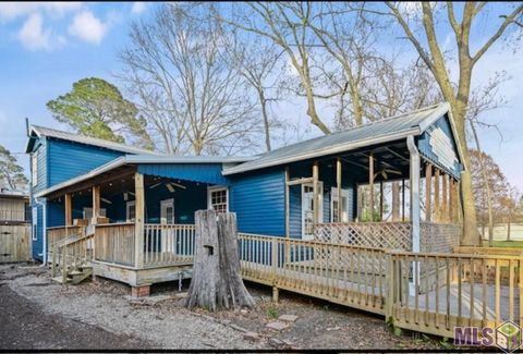 Photo of 5557 Government St St, Baton Rouge, LA 70806 (MLS # BR2026003556)