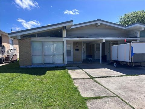 Photo of 7613 Downman Road Rd, New Orleans, LA 70126 (MLS # NO2551948)