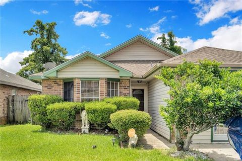 Photo of 2728 Max Drive Dr, Harvey, LA 70058 (MLS # NO2569328)