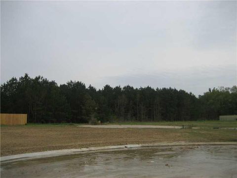 Photo of Veteran's Avenue, Ponchatoula, LA 70454 (MLS # NO972177)