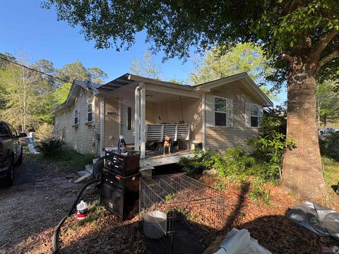 Photo of 31199 Richardson Dr, Lacombe, LA 70445 (MLS # BR2026005738)