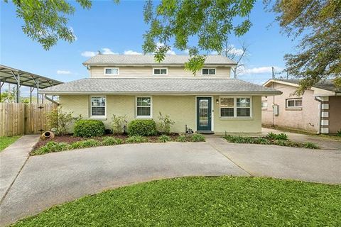 Photo of 45 E Chalmette Circle, Chalmette, LA 70043 (MLS # NO2548672)