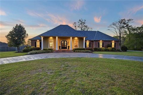 Photo of 42417 Jasmine Lane Ln, Hammond, LA 70403 (MLS # NO2545493)