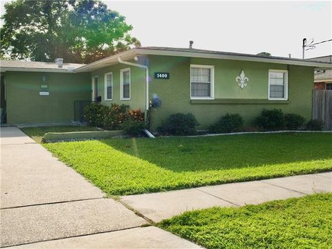 Photo of 1400 Haring Road Rd, Metairie, LA 70001 (MLS # NO2548981)
