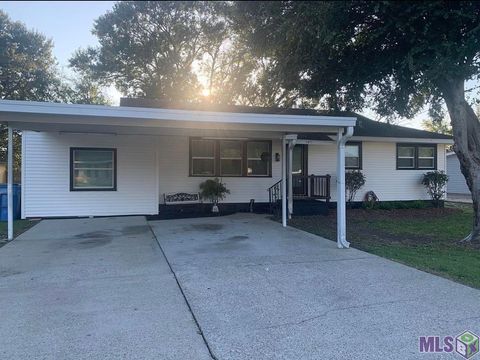 Photo of 3913 Mount St ST, Berwick, LA 70342 (MLS # BY2026010582)